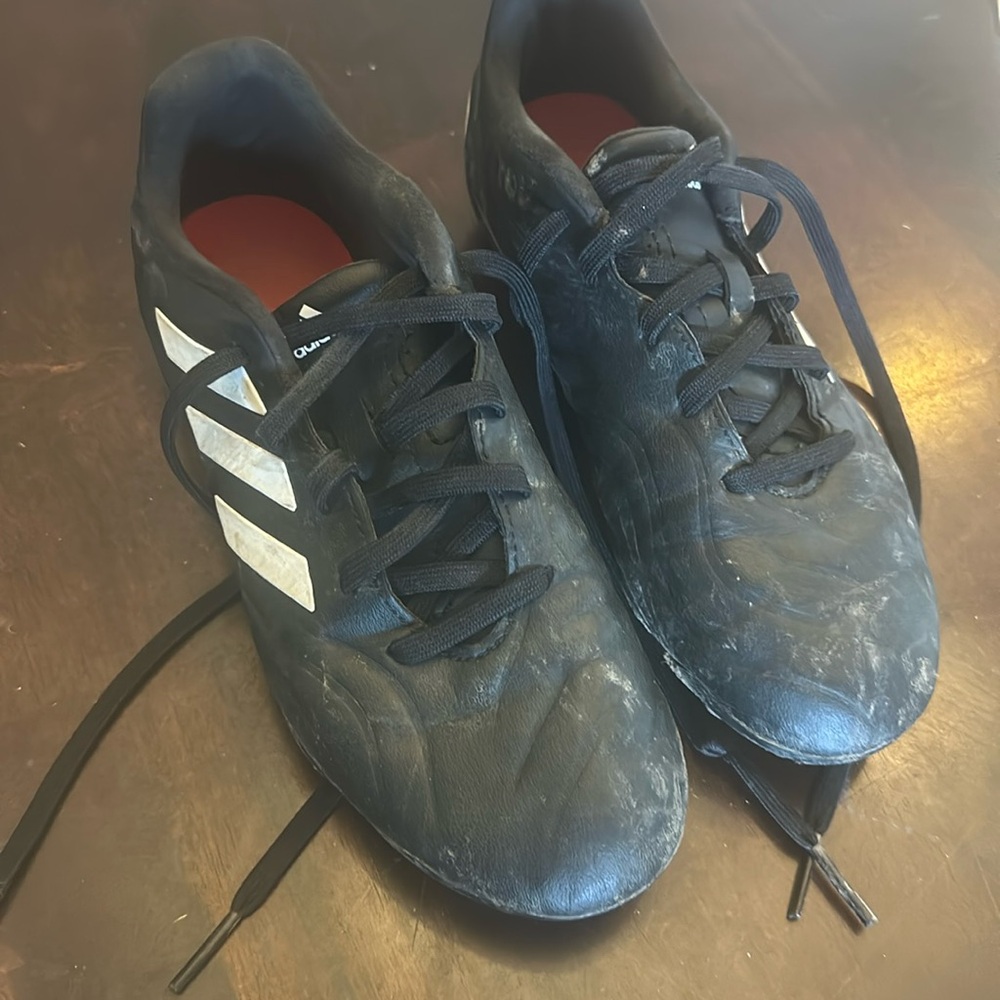 Adidas Copa grass so cleats. 3Y